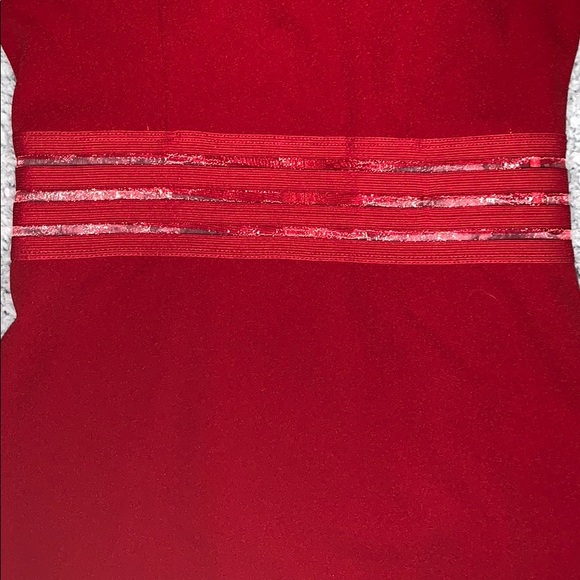 Red Prom dress - Picture 2 of 5